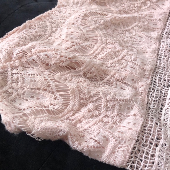 Crop top - Picture 1 of 3